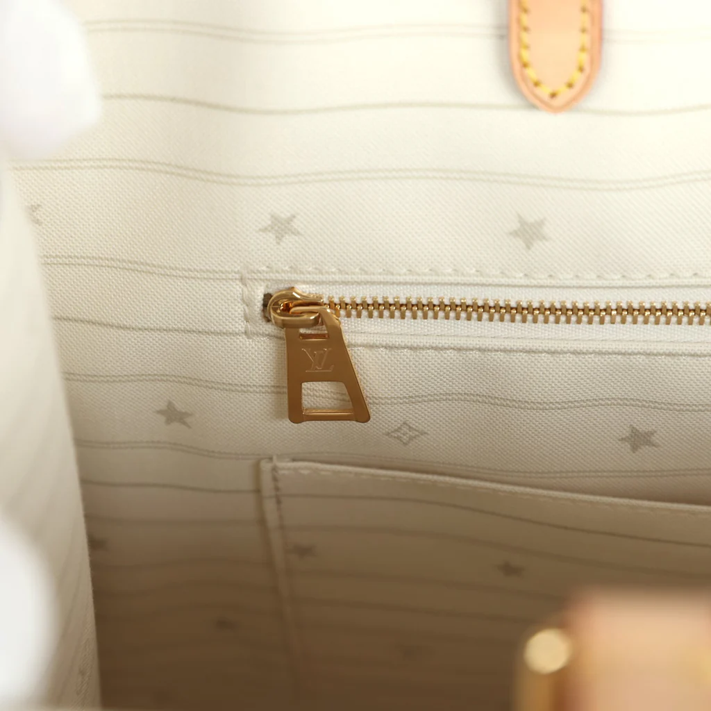 Louis Vuitton On The Go Miami GM Tote Light Beige Multi Jacquard Monogram Gold Hardware - Image 10