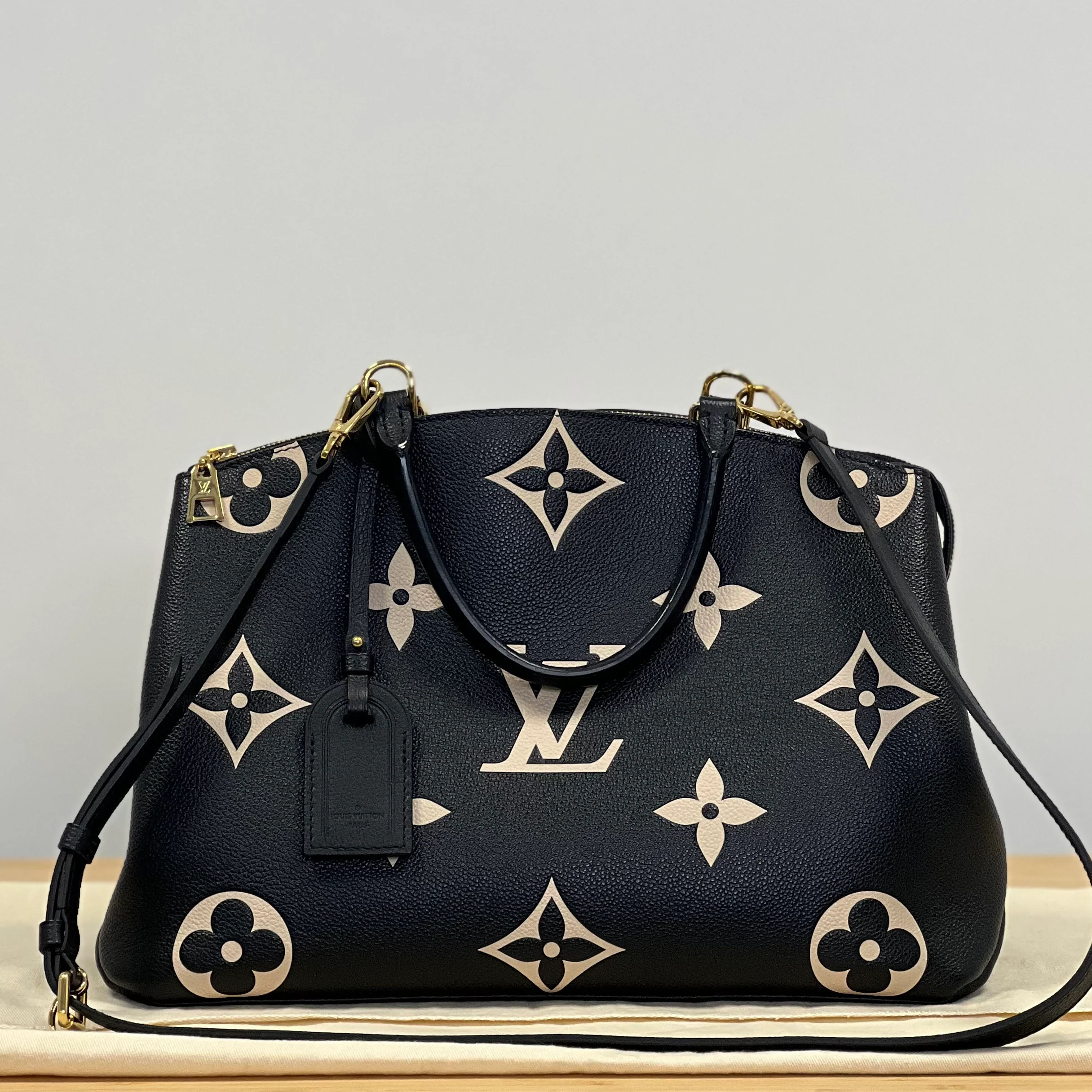 Louis Vuitton Grand Palais Tote - Image 5