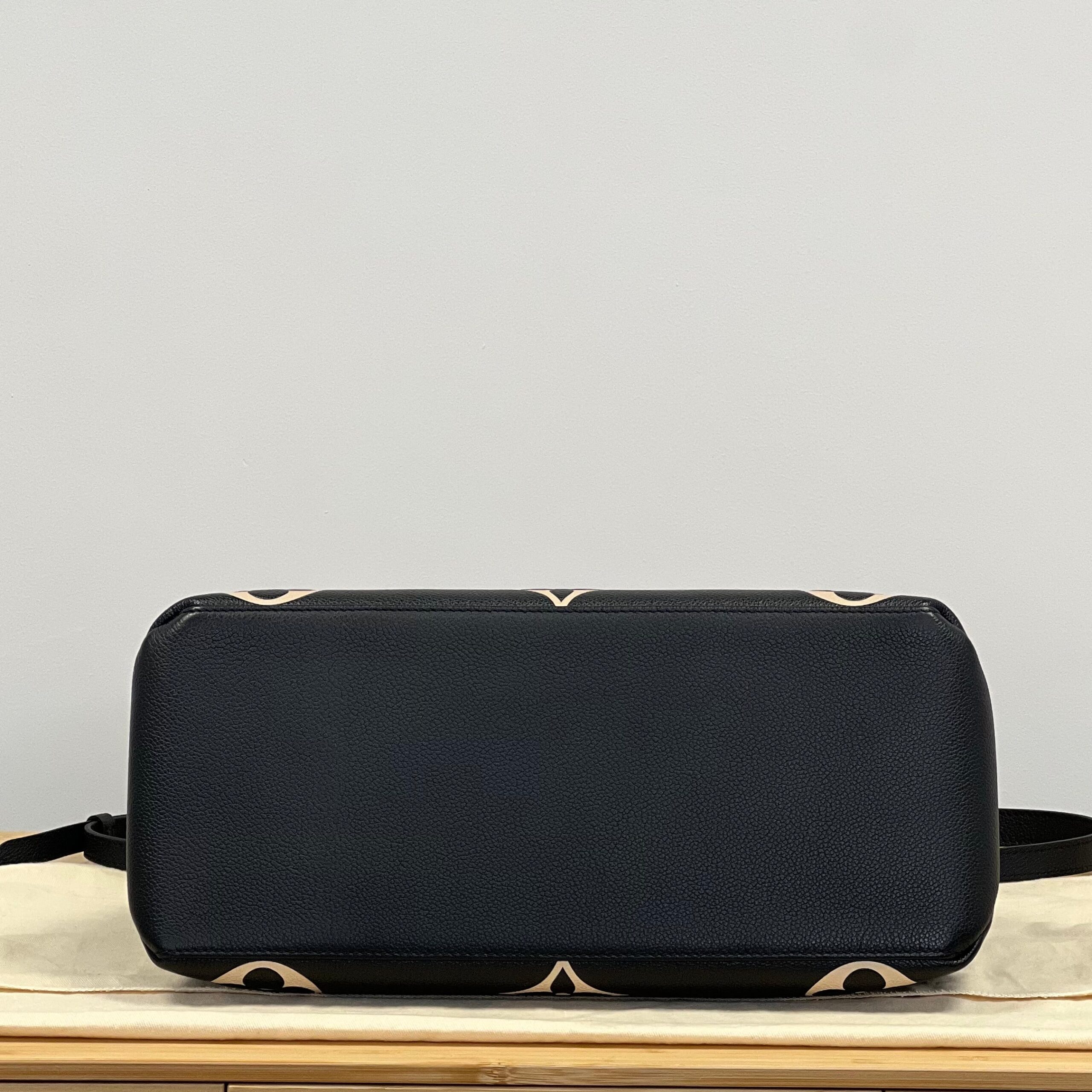 Louis Vuitton Grand Palais Tote - Image 3